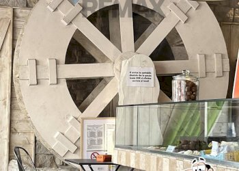 Edificio all\'aperto - Attività Commerciale Corso Vercelli
47, Novara - foto 3