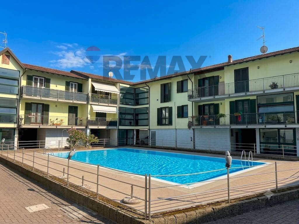 Piscina - Bilocale Via Fosso Galana
 
53, Gropello Cairoli - foto 1
