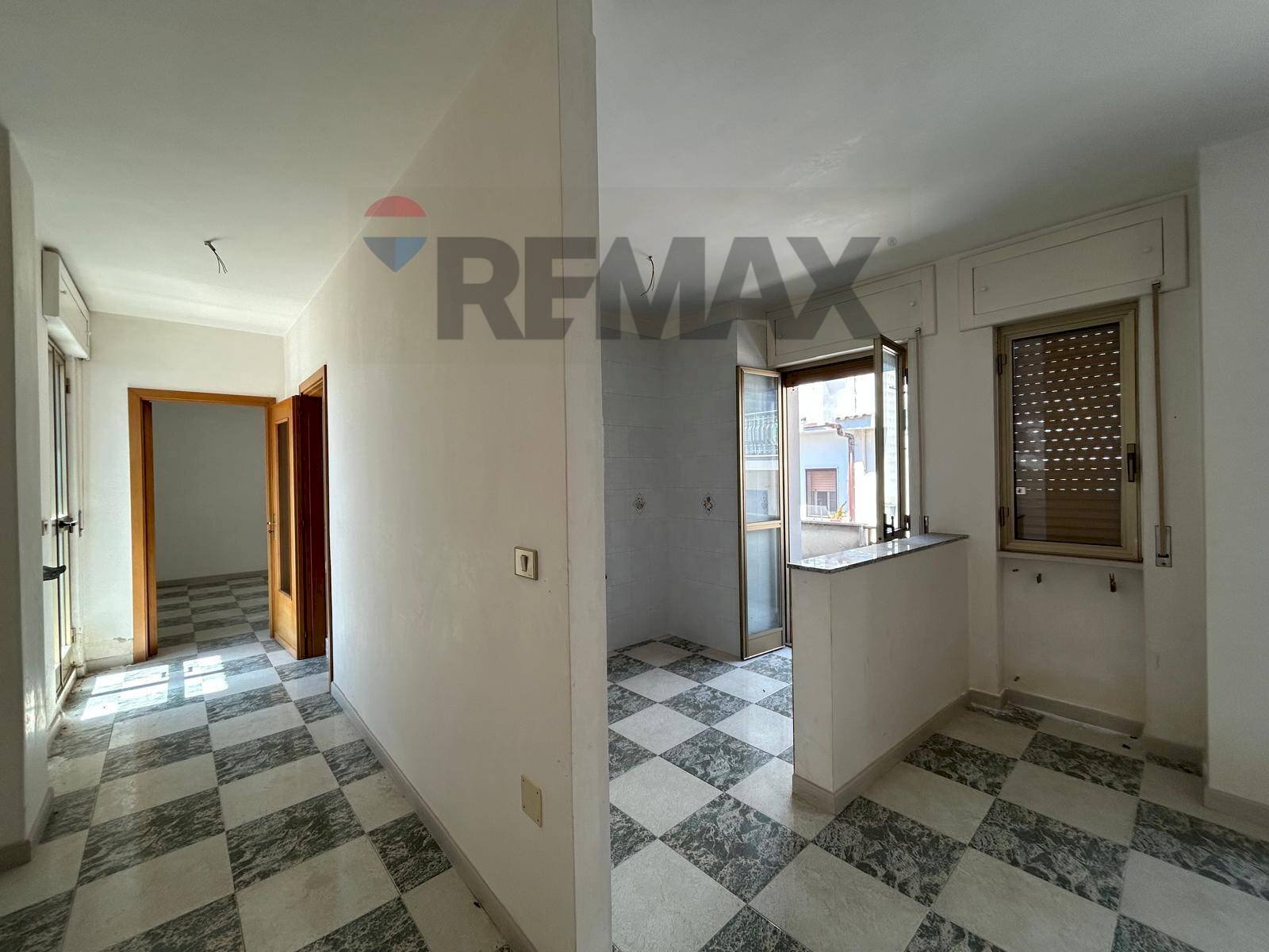 Hall / corridoio - Three-room apartment Via Leonardo Da Vinci
7, Ischitella - photo 3