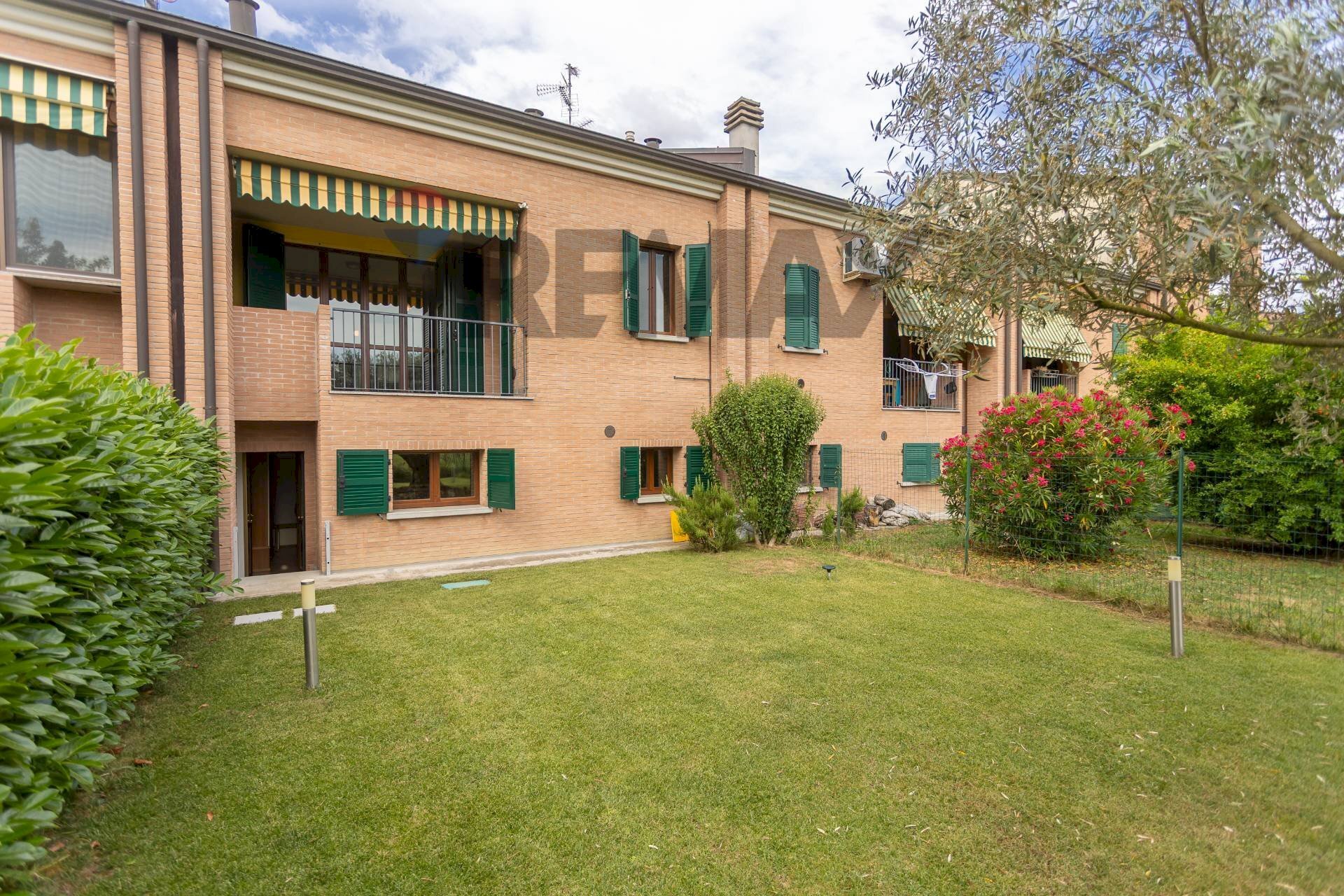 Casa all\'aperto - Villa a Schiera Via Benigno Zaccagnini
 
166, Fidenza - foto 1