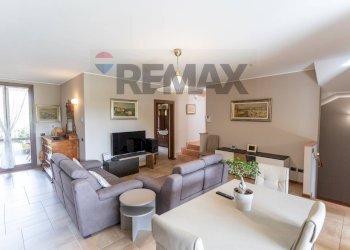 Sala da pranzo - Villa a Schiera Via Benigno Zaccagnini
 
166, Fidenza - foto 6