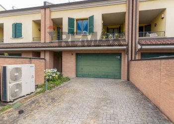 Edificio all\'aperto - Villa a Schiera Via Benigno Zaccagnini
 
166, Fidenza - foto 38