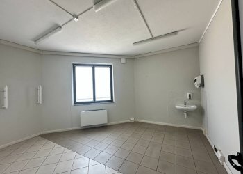 ambulatorio - Ufficio via Forzani
2, Villanova Mondovì - foto 18