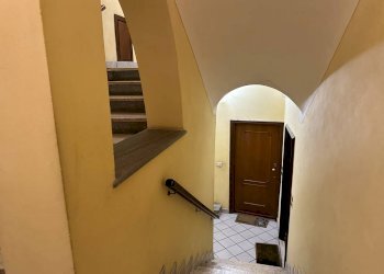 scala condominiale - Appartamento Via Sant'Agostino
 
2, Mondovì - foto 19