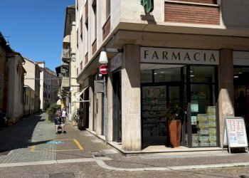 Foto 2 - Shop Via San Ciriaco, Ciriè - photo 2