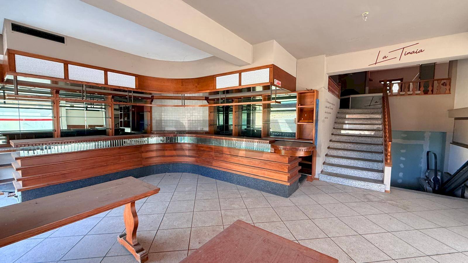 Ricezione / Lobby - Commercial Premises via del crocifisso Chifenti
 
15, Borgo a Mozzano - photo 1