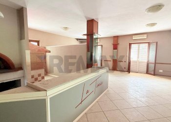 Hall / corridoio - Commercial Premises via del crocifisso Chifenti
15, Borgo a Mozzano - photo 5