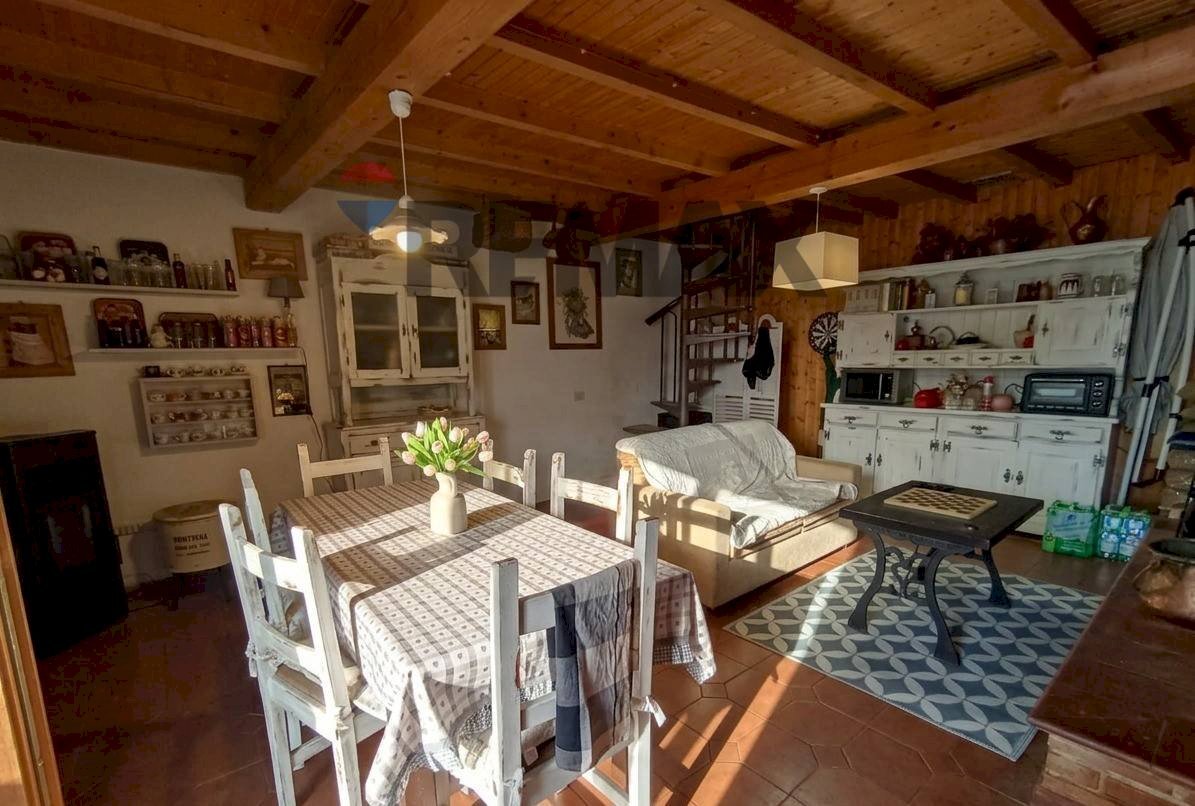 Sala da pranzo - Casa indipendente via piastrelle
25, Bagni di Lucca - foto 3