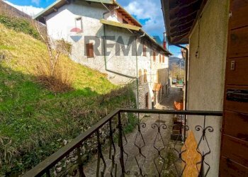 Balcone - Casa indipendente via piastrelle
 
25, Bagni di Lucca - foto 10