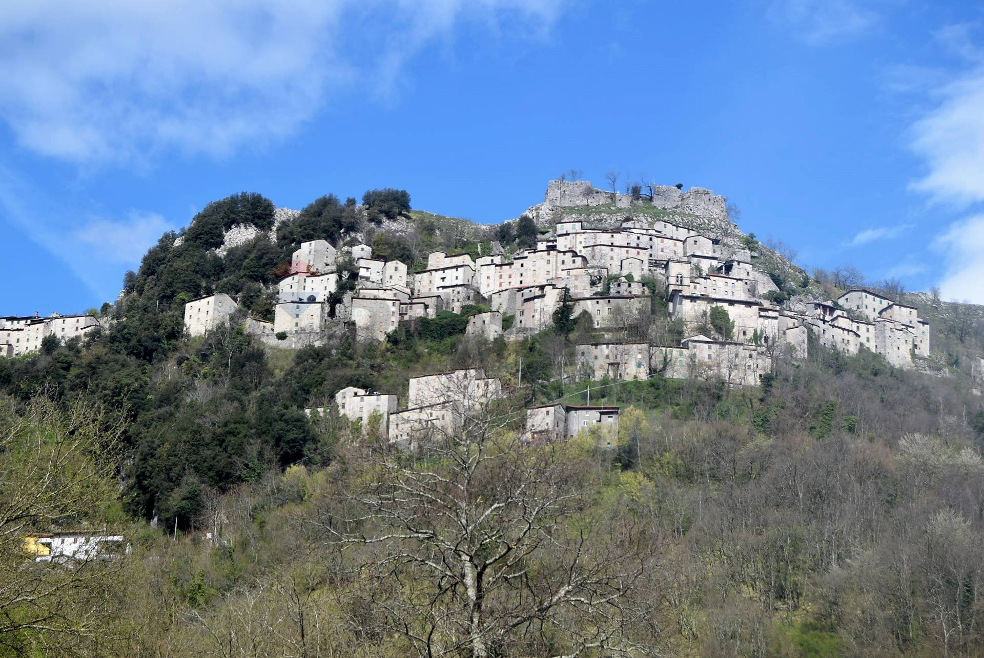 Vista delle montagne - Casa semi indipendente LOCALITA' CERRETO
78, Bagni di Lucca - foto 2
