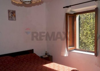 Camera / camera da letto - Casa semi indipendente LOCALITA' CERRETO
 
78, Bagni di Lucca - foto 10
