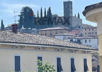 Edificio all\'aperto - Appartamento Barga - foto 1