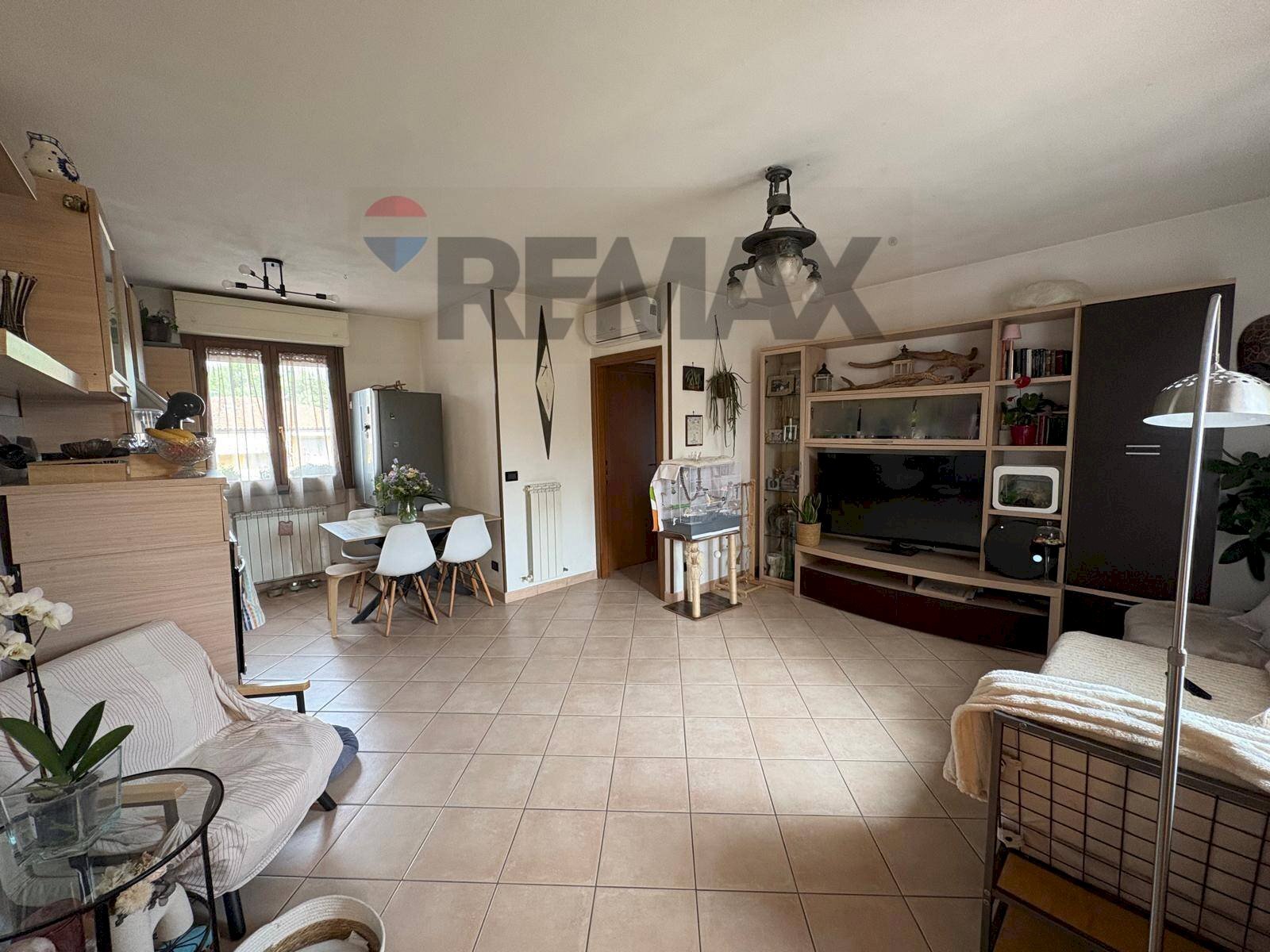 Sala da pranzo - Four-room apartment Via Divisione Alpina Cuneense Altopascio, Altopascio - photo 2