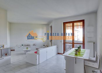 Foto 13 - Three-room apartment via della Fontana
 
19, Carnago - photo 13