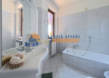 Foto 30 - Three-room apartment via della Fontana
 
19, Carnago - photo 30