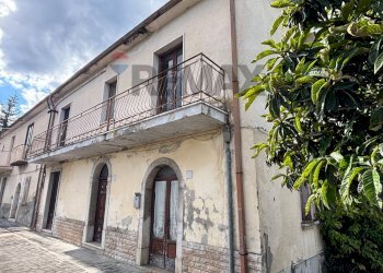 Edificio all\'aperto - Semi-detached house SS90, 9-5, Mirabella Eclano - photo 1