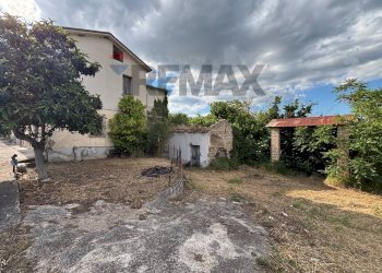 Casa all\'aperto - Semi-detached house SS90, 9-5, Mirabella Eclano - photo 2
