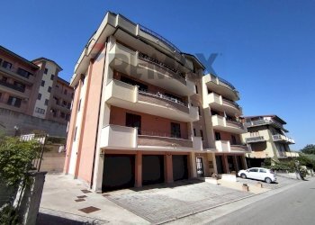 Edificio all\'aperto - Apartment VIA DI BENEVENTO
 
32, Paduli - photo 1