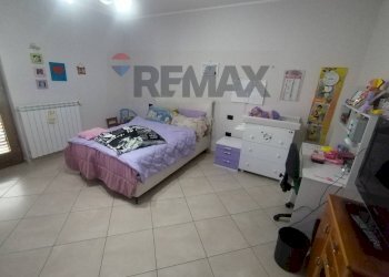 Camera / camera da letto - Apartment VIA DI BENEVENTO
 
32, Paduli - photo 22