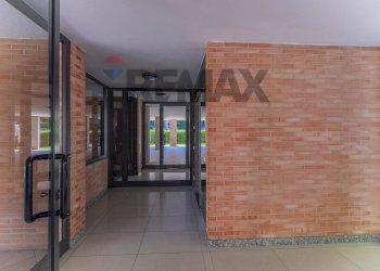Ingresso - Quadrilocale Via Buonarroti
 
4, Busto Arsizio - foto 7