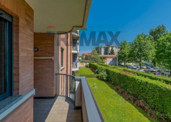 Balcone est da camera - Quadrilocale Via Buonarroti
 
4, Busto Arsizio - foto 33