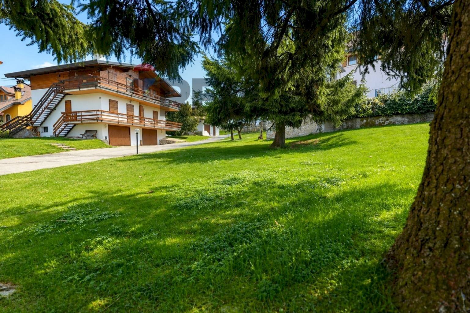 Casa all\'aperto - Quadrilocale VIA SPILLEK
 
46, Roana - foto 1