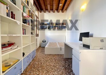 Camera / camera da letto - Four-room apartment Padova - photo 15