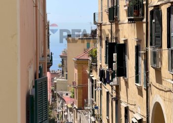 Edificio all\'aperto - Four-room apartment Via Belvedere
 
84, Napoli - photo 1