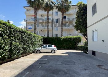 Edificio all\'aperto - Four-room apartment Via Giacomo Leopardi
1, Cesa - photo 4