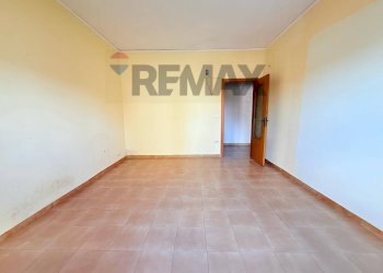 Stanza vuota - Four-room apartment Via Giacomo Leopardi
1, Cesa - photo 13