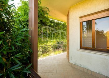 Foto 41 - Villa Strada Salionze
 
9, Monzambano - photo 41