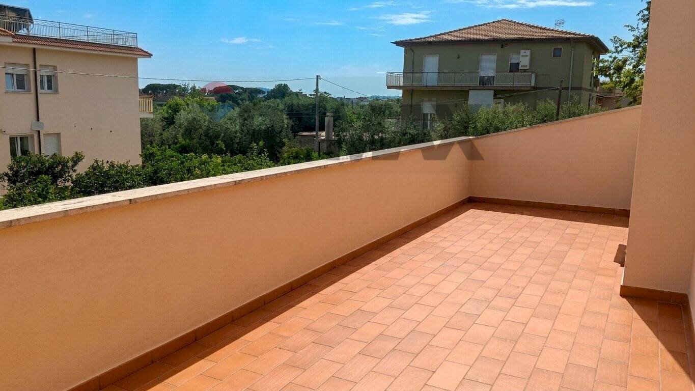 Terrazza - Trilocale SS7 FORMIA
 
210A, Formia - foto 3