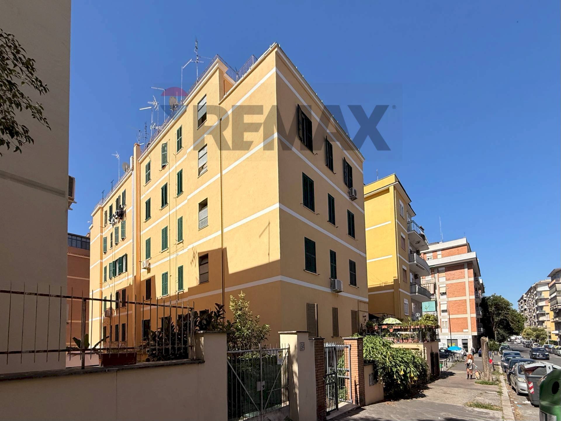 Edificio all\'aperto - Trilocale Roma - foto 1