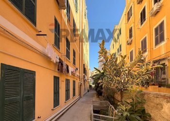 Edificio all\'aperto - Trilocale Roma - foto 4