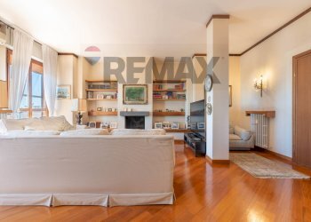 Soggiorno - Three-room apartment VIA DANTE
44, Brugherio - photo 2