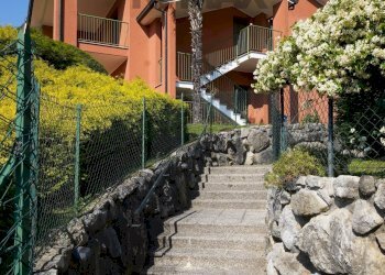 Casa all\'aperto - Villa a Schiera Via Salvo D'acquisto
31, Valmadrera - foto 2
