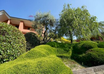 Giardino - Villa a Schiera Via Salvo D'acquisto
31, Valmadrera - foto 3