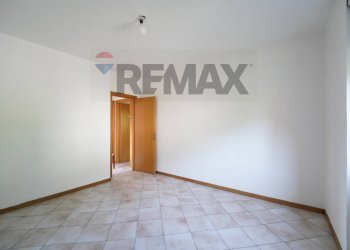 Stanza vuota - Villa a Schiera Via Salvo D'acquisto
31, Valmadrera - foto 8