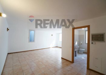 Stanza vuota - Villa a Schiera Via Salvo D'acquisto
31, Valmadrera - foto 19
