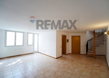 Stanza vuota - Villa a Schiera Via Salvo D'acquisto
31, Valmadrera - foto 20