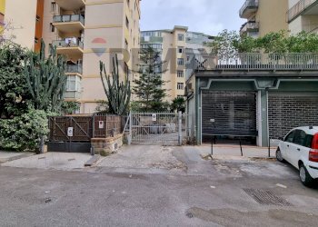 Edificio all\'aperto - Box VIA VINCENZO BARBERA
 
4, Palermo - photo 3