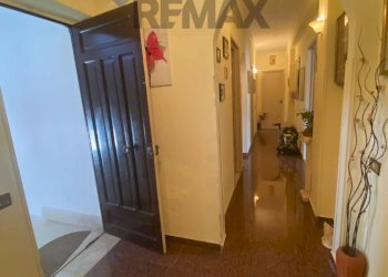 Hall / corridoio - Apartment Via Vincenzo Bellini
 
37, Carini - photo 4