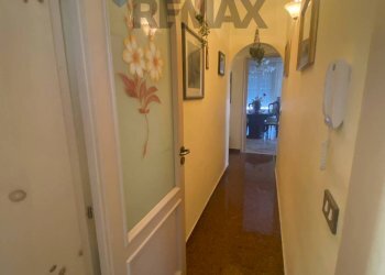 Hall / corridoio - Apartment Via Vincenzo Bellini
 
37, Carini - photo 7