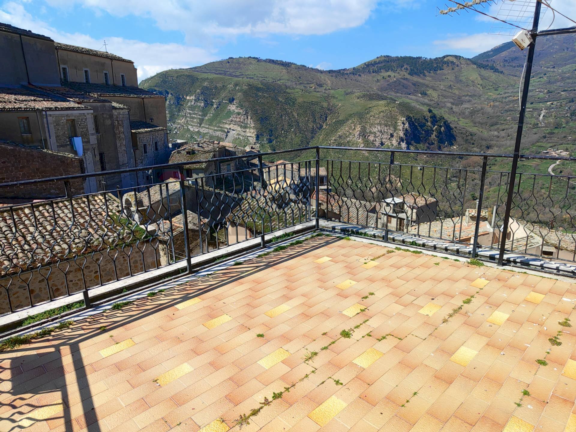 Terrazza - Appartamento Via Generale Diaz
 
12, Petralia Sottana - foto 1