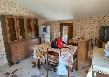 Sala da pranzo - Appartamento Via Generale Diaz
 
12, Petralia Sottana - foto 2