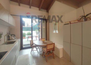 Sala da pranzo - Villa via leonardo da Vinci
 
26, Fino Mornasco - foto 11