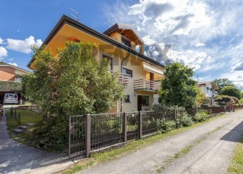 Casa all\'aperto - Villa via xxv aprile
 
11, Taino - photo 2