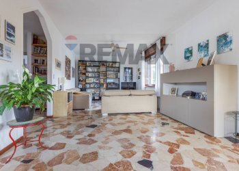 Soggiorno - Villa via xxv aprile
 
11, Taino - photo 11