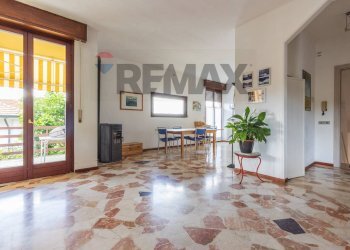 Soggiorno - Villa via xxv aprile
 
11, Taino - photo 12