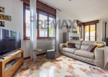 Soggiorno - Villa via xxv aprile
 
11, Taino - photo 14